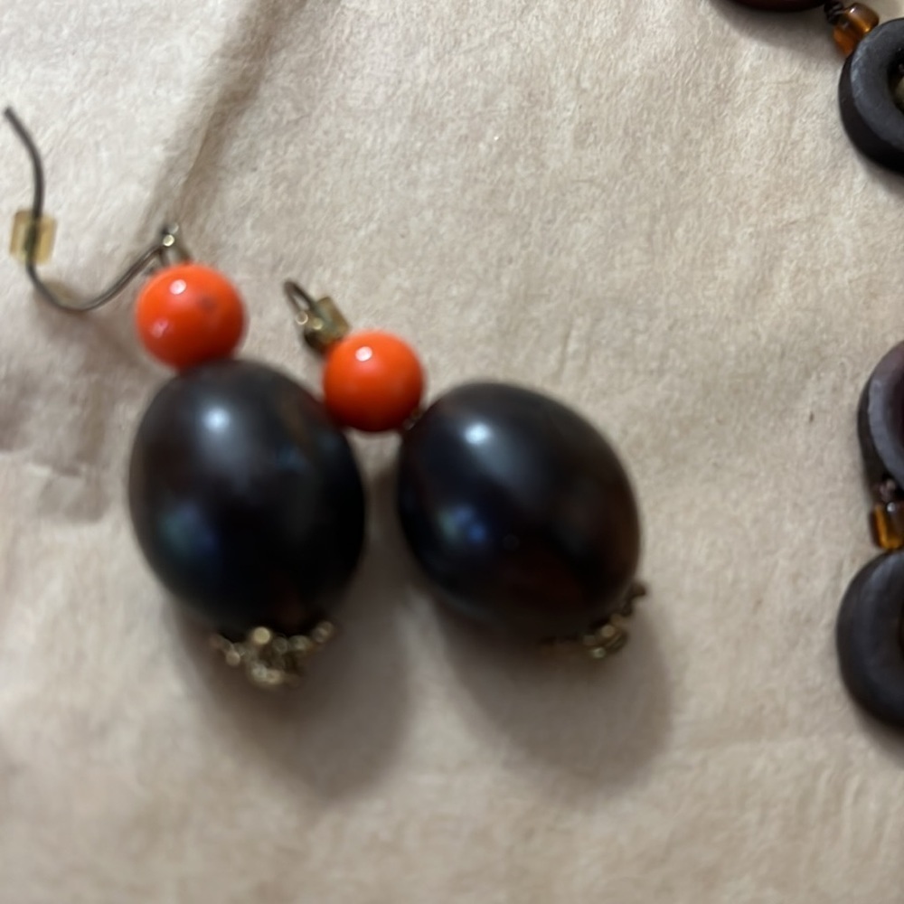 Beautiful wooden bead necklace and earring set. - Picture 2 of 3